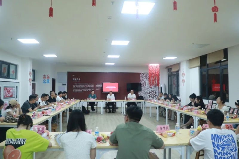大力弘揚(yáng)教育家精神，加快建設(shè)教育強(qiáng)國 | 藝術(shù)系舉辦第40個教師節(jié)座談會