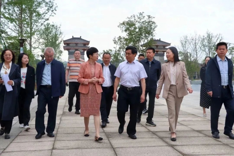 雅安市政協(xié)副主席李誠一行來我校考察調(diào)研